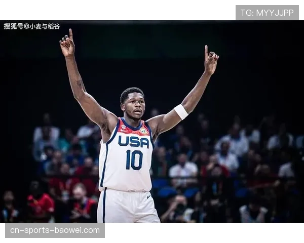 森林狼爱德华兹单防成功，封盖对手上篮并保护下后场篮板